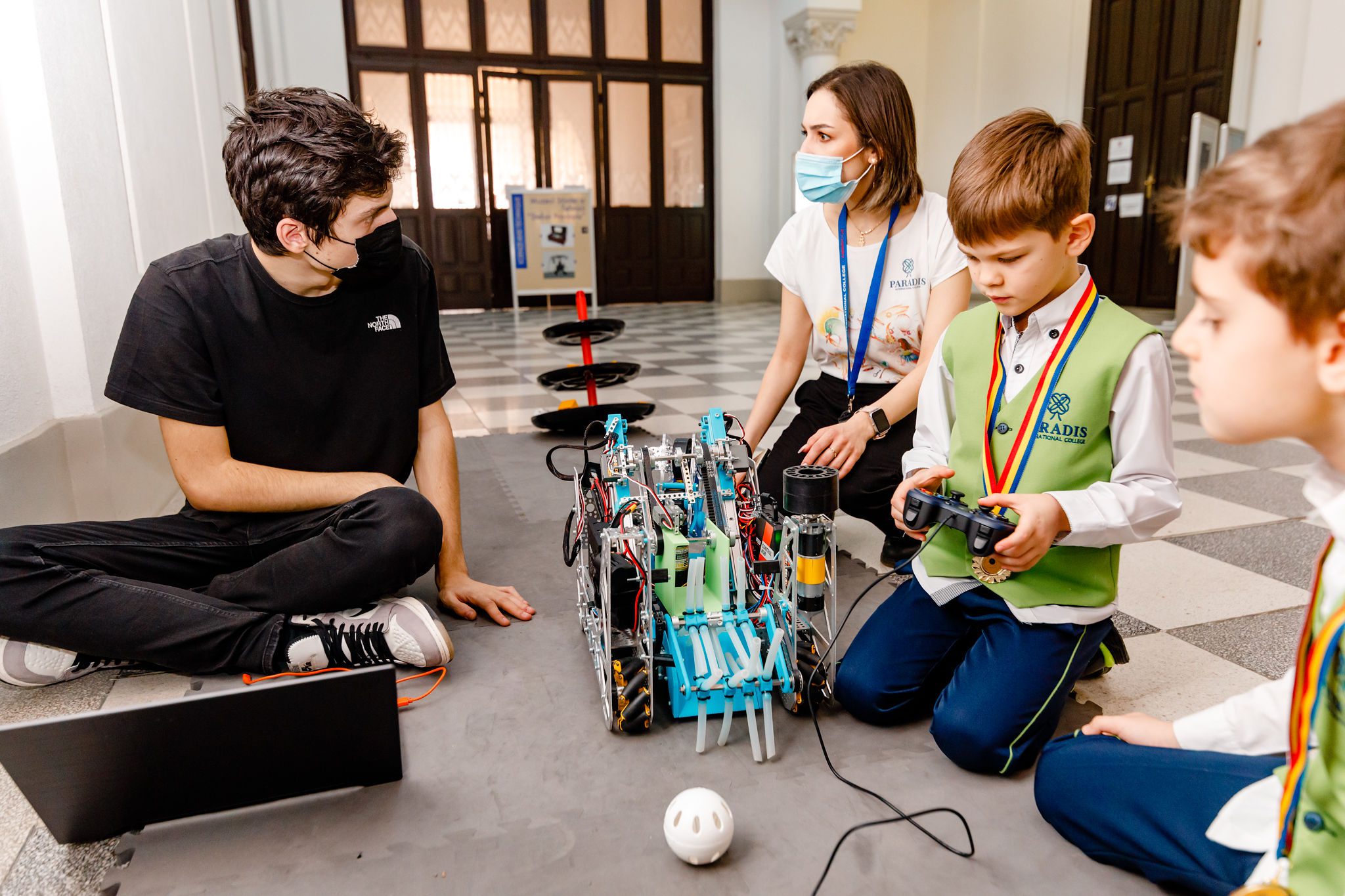 FestivalulStiintei cu robotica - Paradis