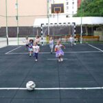 Exploratori cu binocluri 11 - Paradis